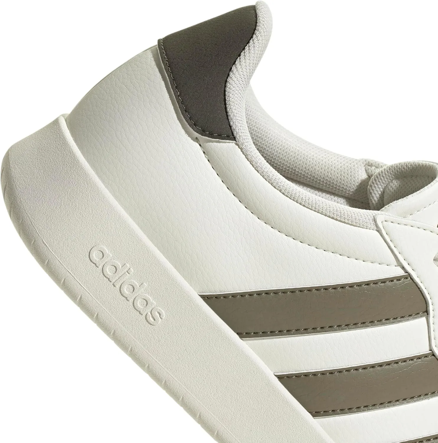 adidas Men's Barreda Sneaker