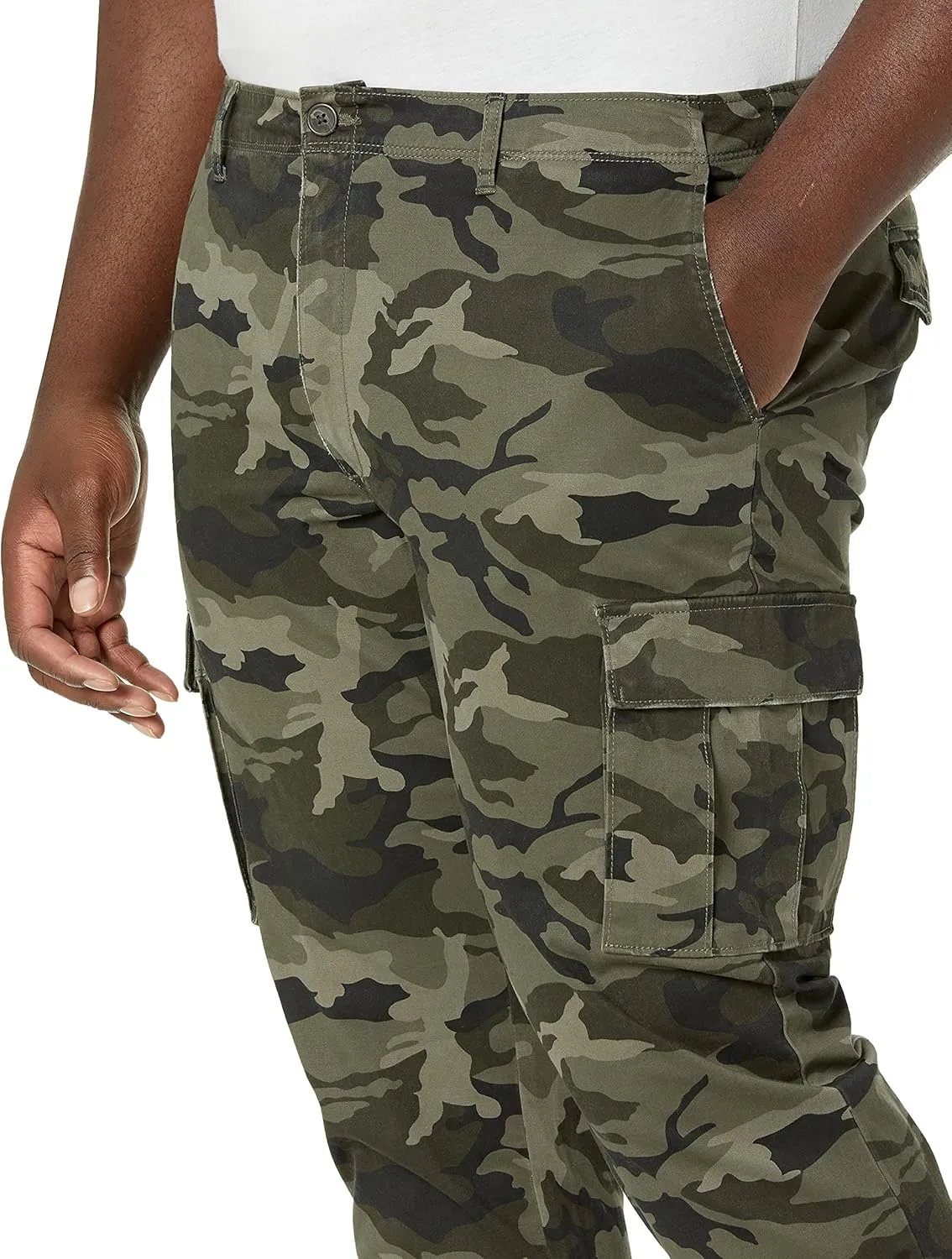 Amazon Essentials Men's Straight-Fit Stretch Cargo Pant (Available in Big & Tall)