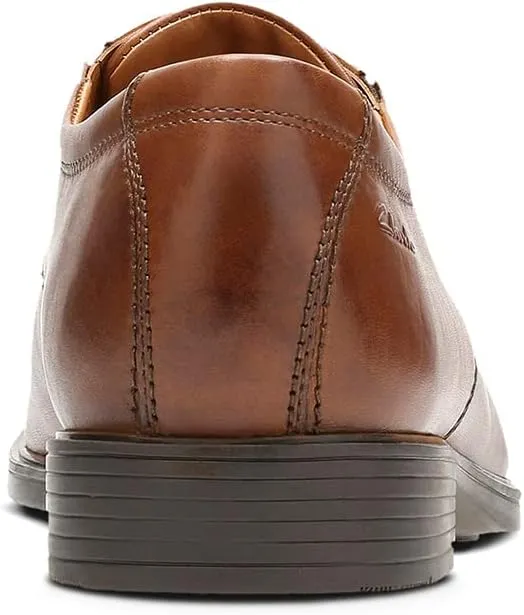 Clarks Men's Tilden Plain Oxford