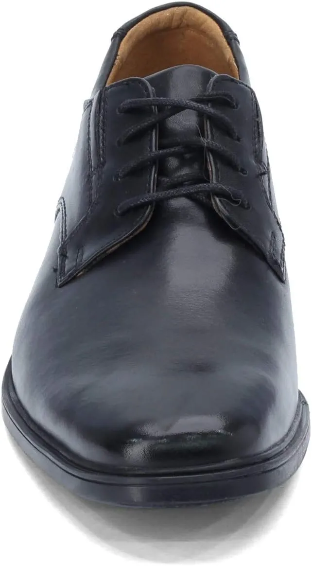 Clarks Men's Tilden Plain Oxford