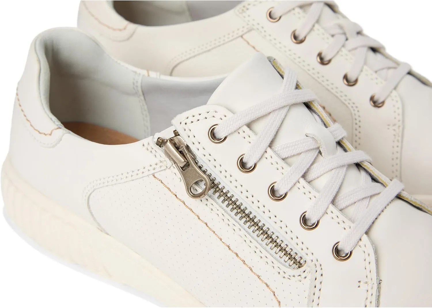Clarks Women's Caroline Janna Sneaker