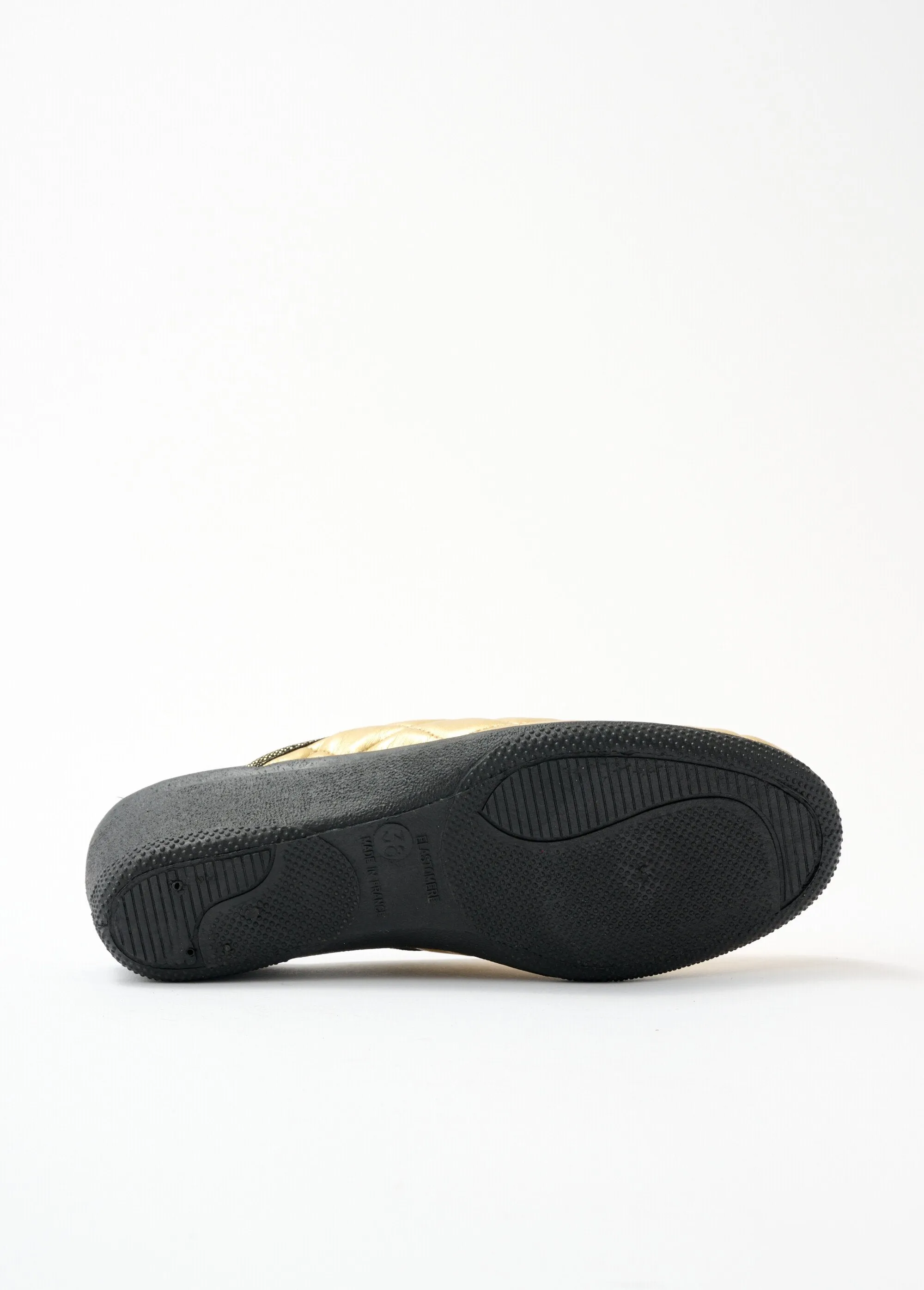 Comfort width mule slippers