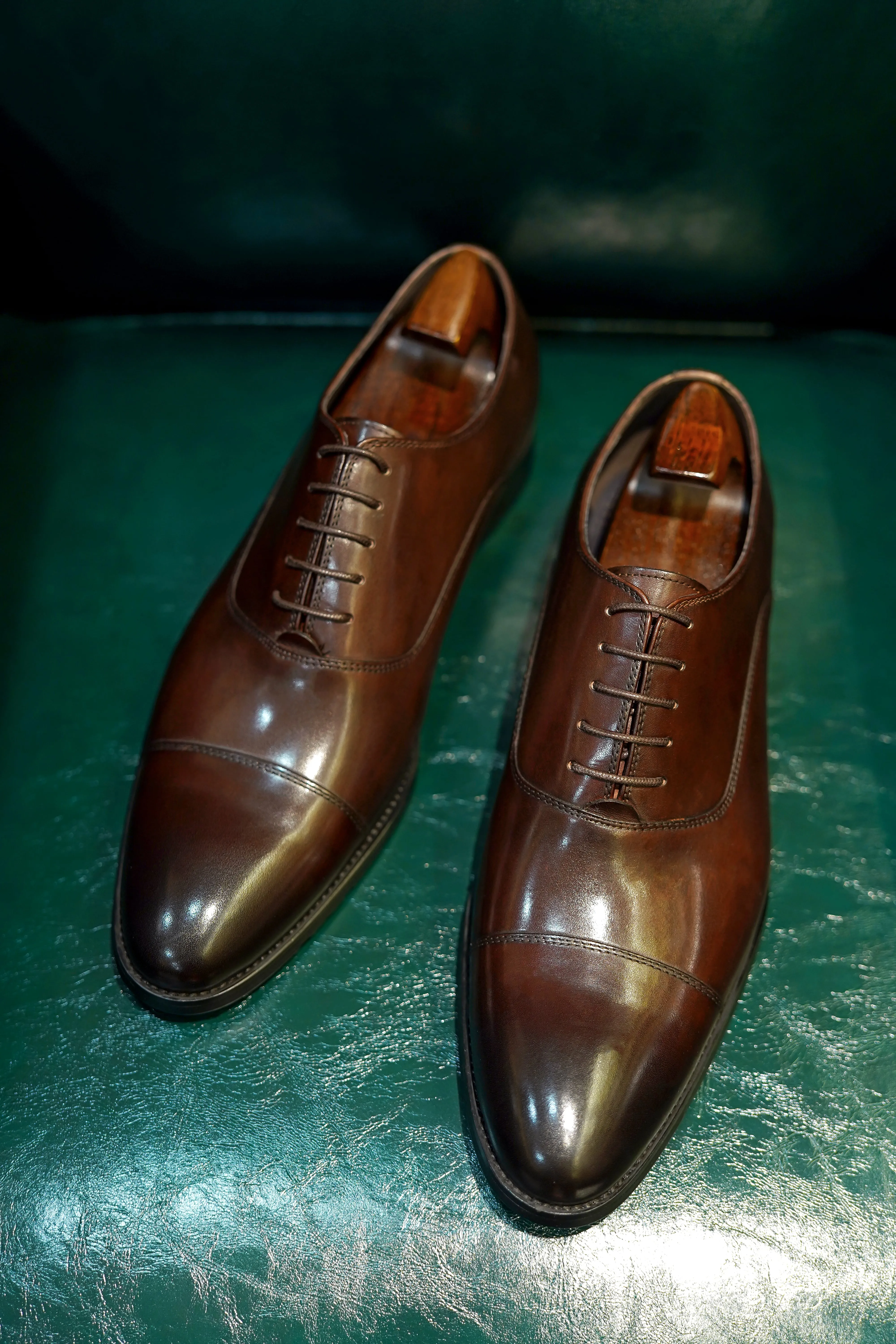 Espresso Luxe Brown Cap-Toe Oxfords