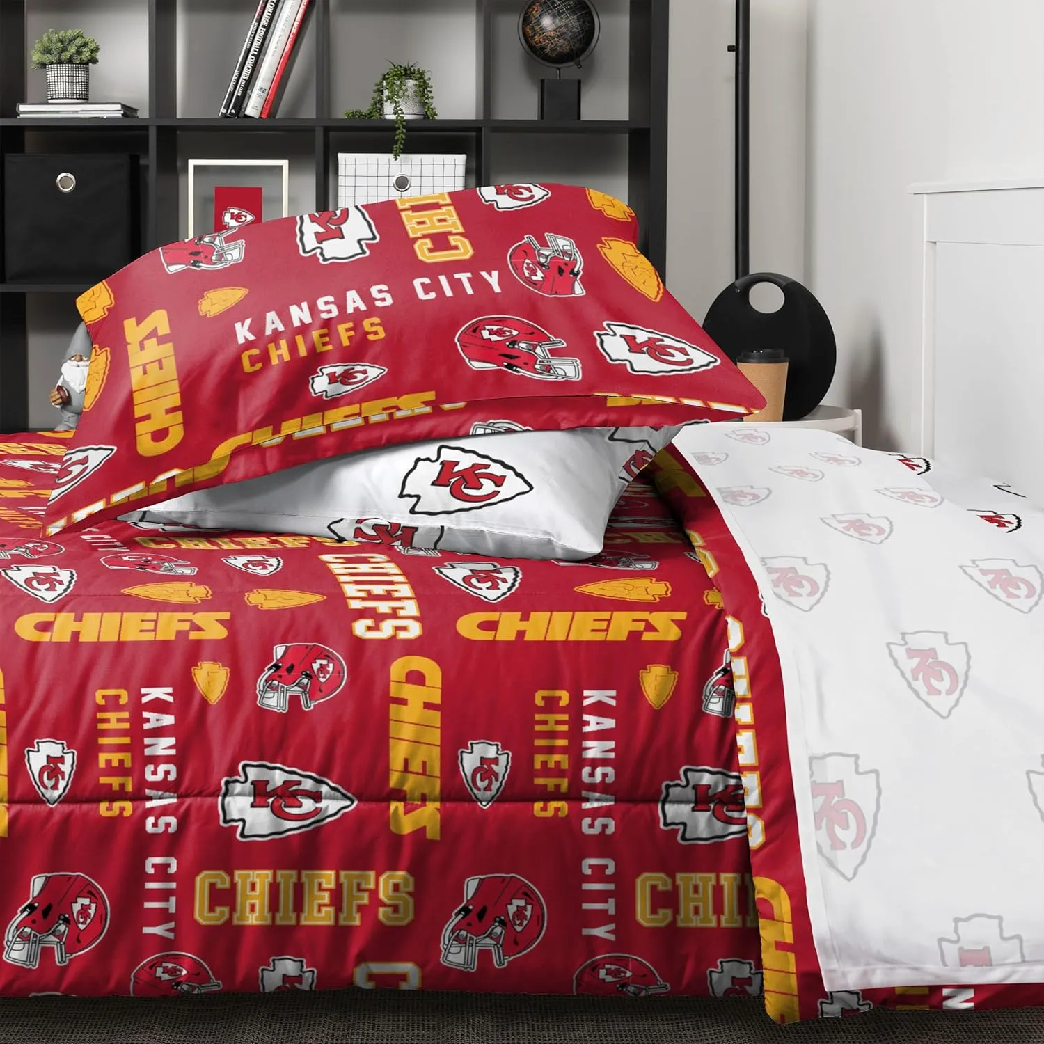 FOCO Unisex-Adult NFL Team Logo Bed in a Bag Comforter, Sheets, Pillow Cases Bedding 5-Piece Set