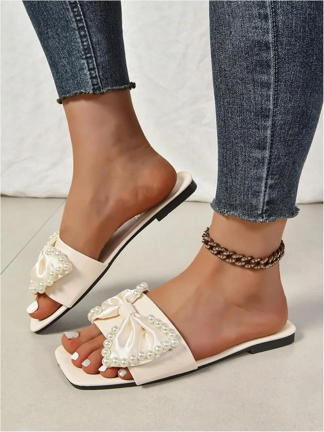 GORGLITTER Women's Bow Flat Sandals Dressy Pearl Wedding Sandals for Bride Comfortable Summer Slides