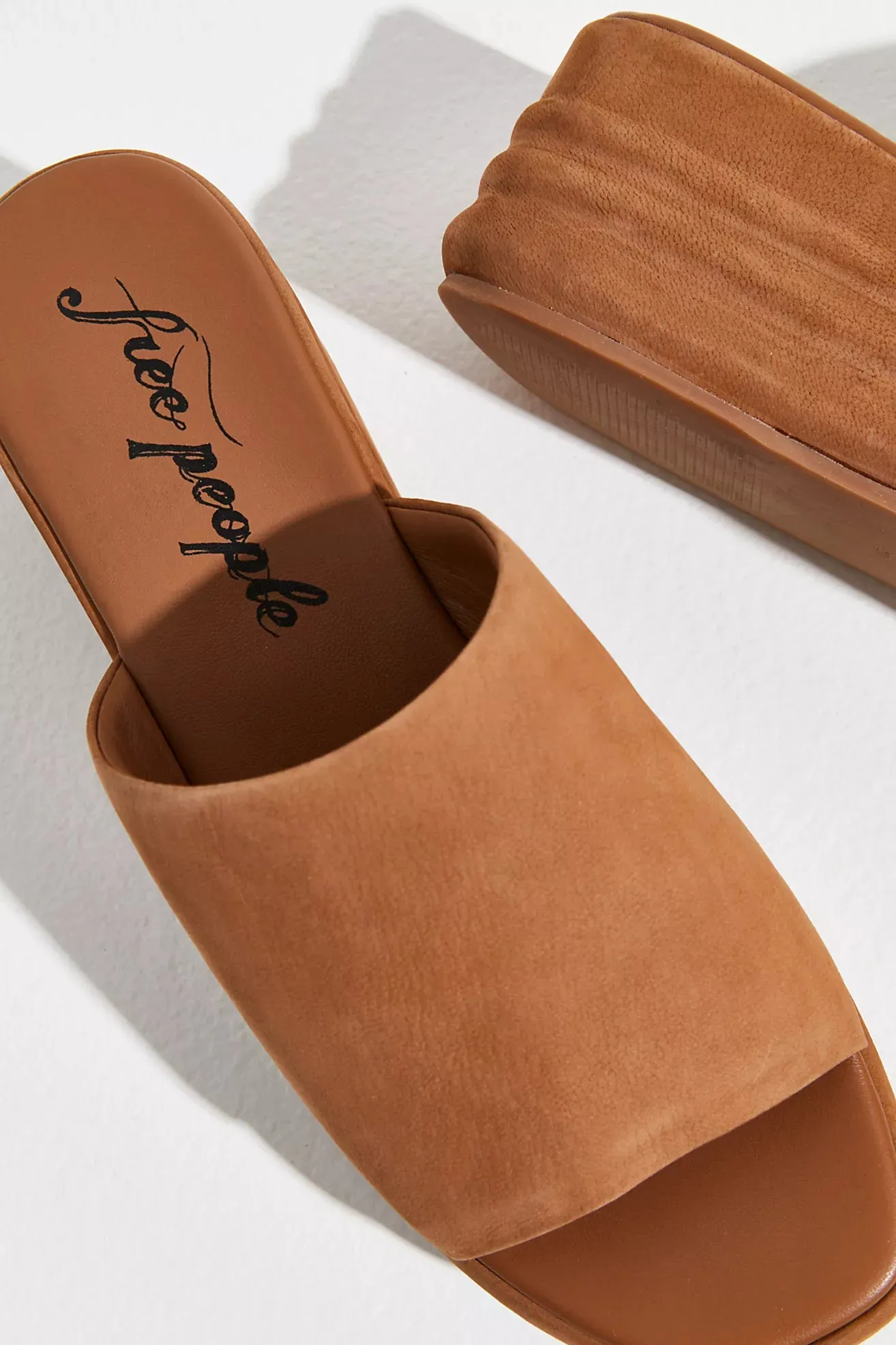 Harbor Flatform Tan