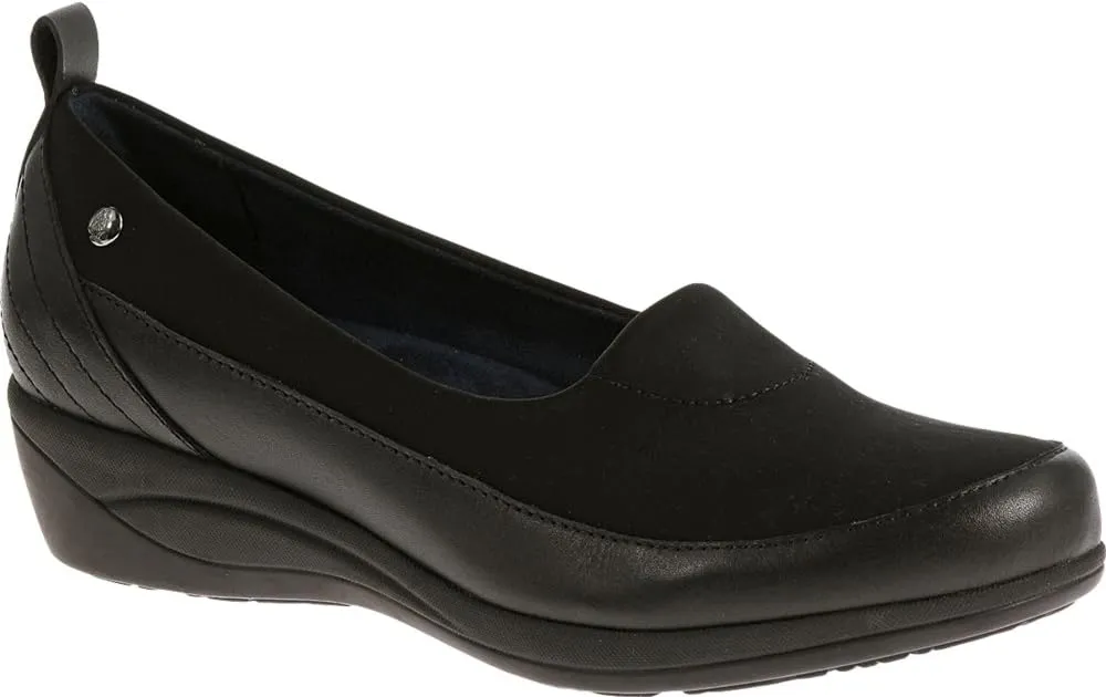 Hush Puppies Women's Valoia Oleena Flat