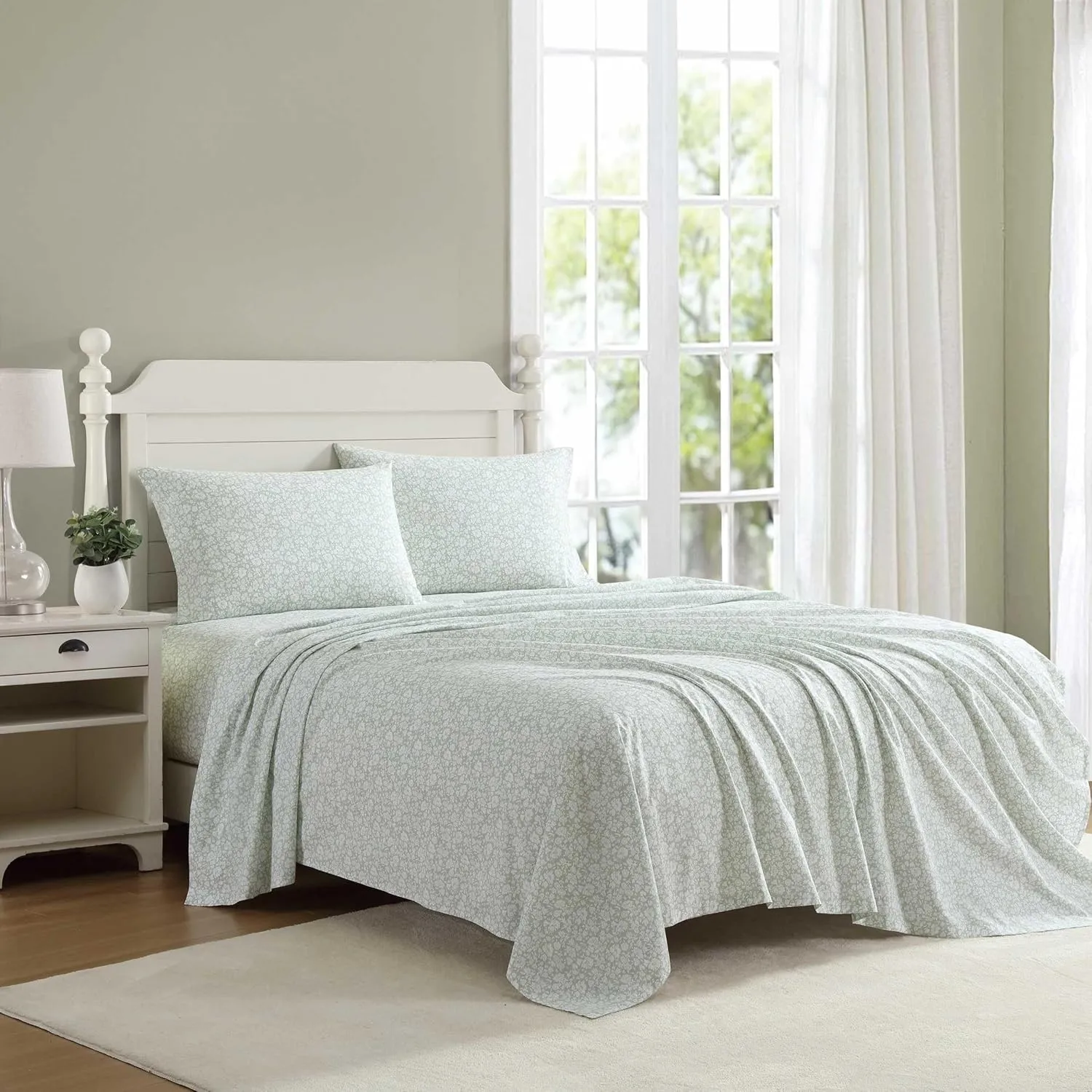 Laura Ashley - Sheets, Cotton Percale Bedding Set, Lightweight & Breathable Room Essentials (Heirloom Ditzy Green, Queen)
