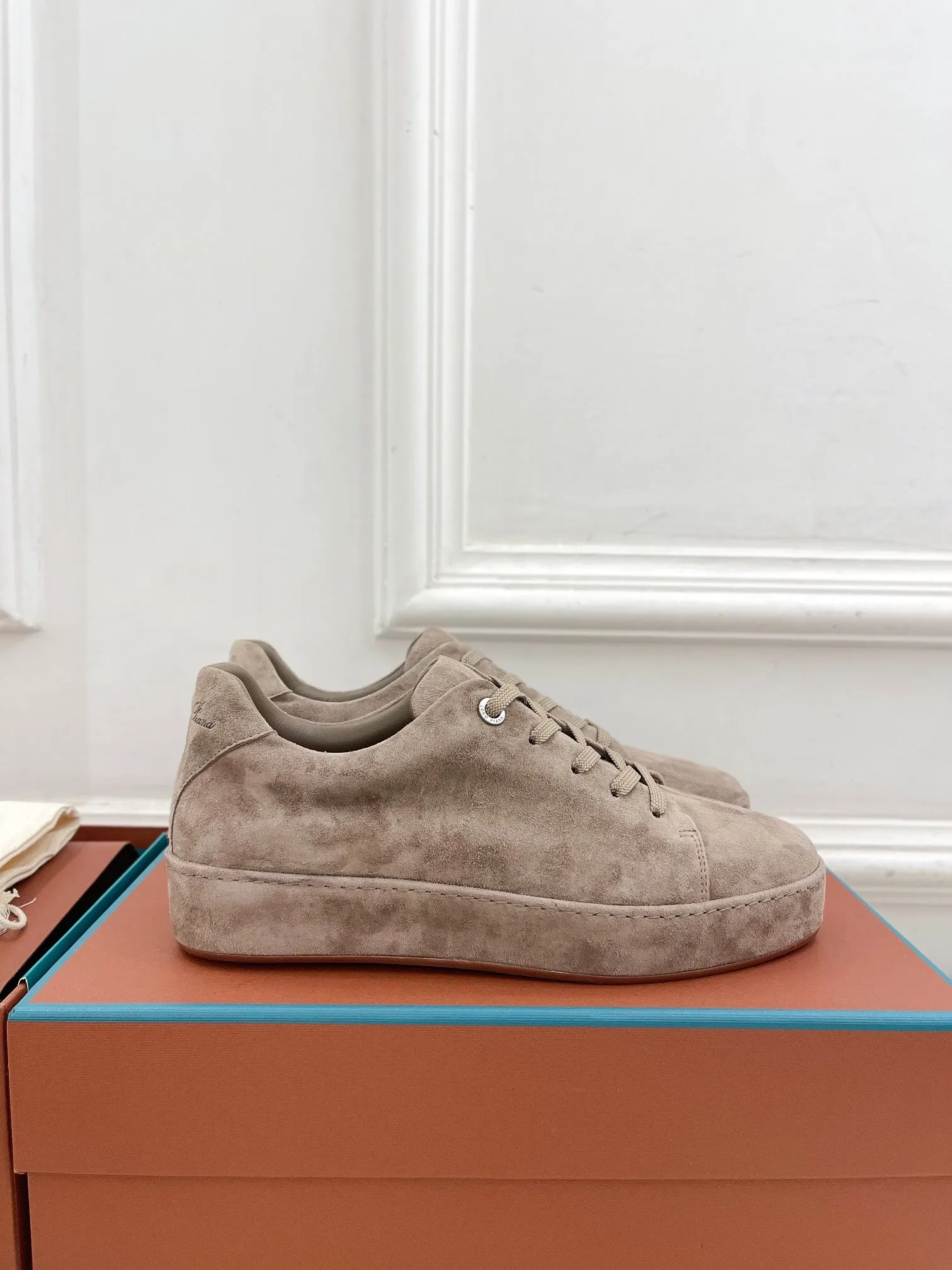LP Nuage Sneaker In Light Grey Brown Suede 988293