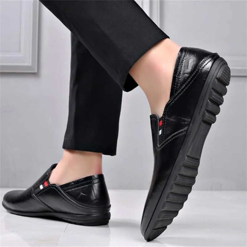 Men's Casual Loafers Flat-Heeled Round-Toed Rubber Shoes Soft-Soled Comfortable Breathable Slip-on Shoes for Men