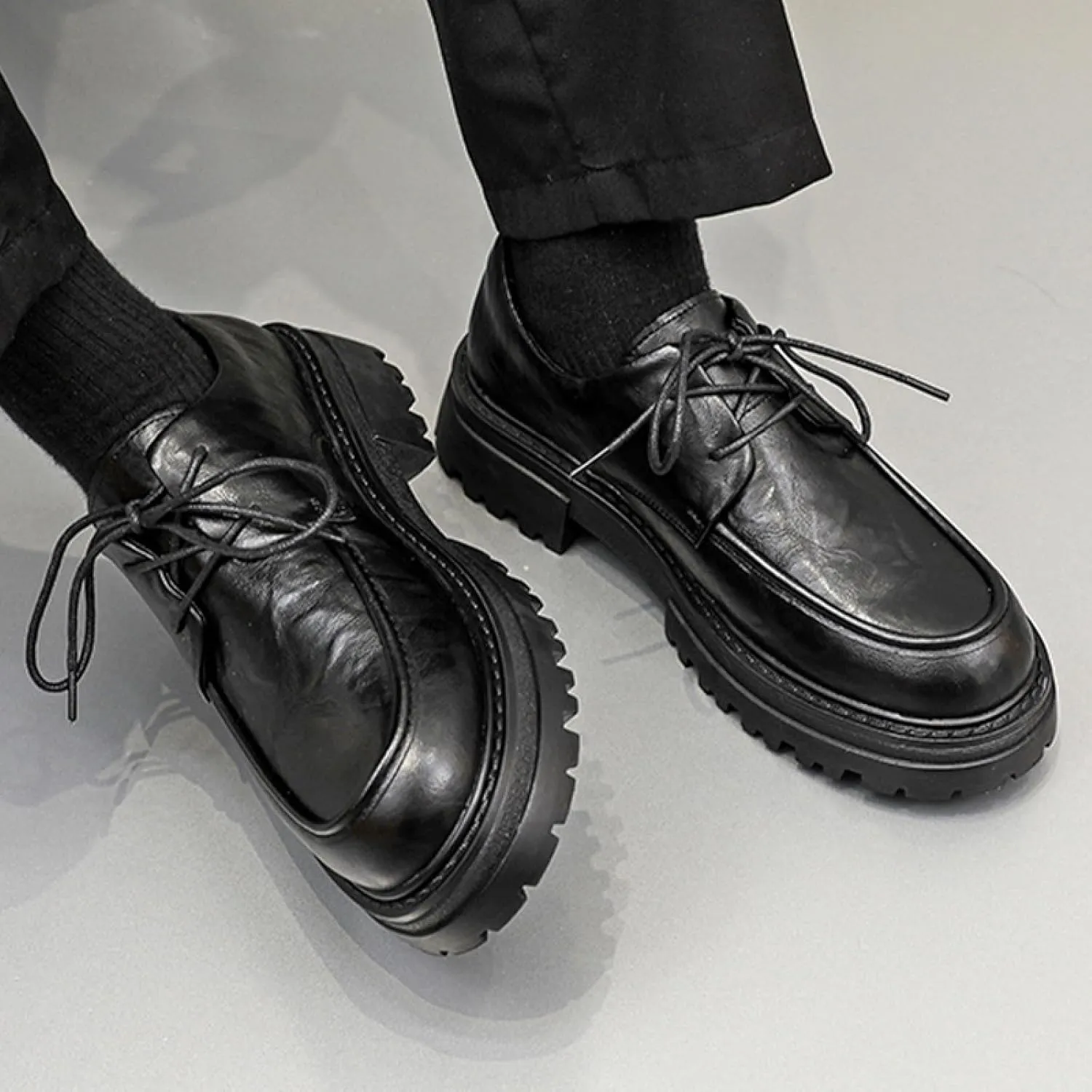 Men's Genuine Leather Lace-Up Platform Oxfords Comfortable Round Toe Slip On Lug Sole Low Heel Business Formal Derby Shoes Winter Warm Plush Lininganti-Slip Work Shoes