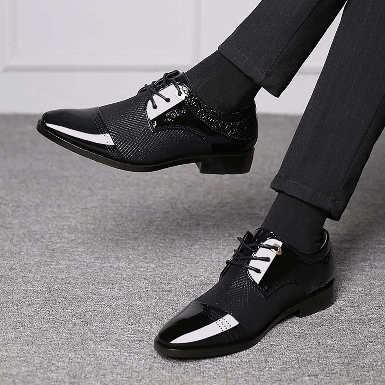 Men's Patent Leather Dress Shoes Casual Oxford Lace-up Shoes Business Formal Shoes Tuxedo Office Shoes for Men