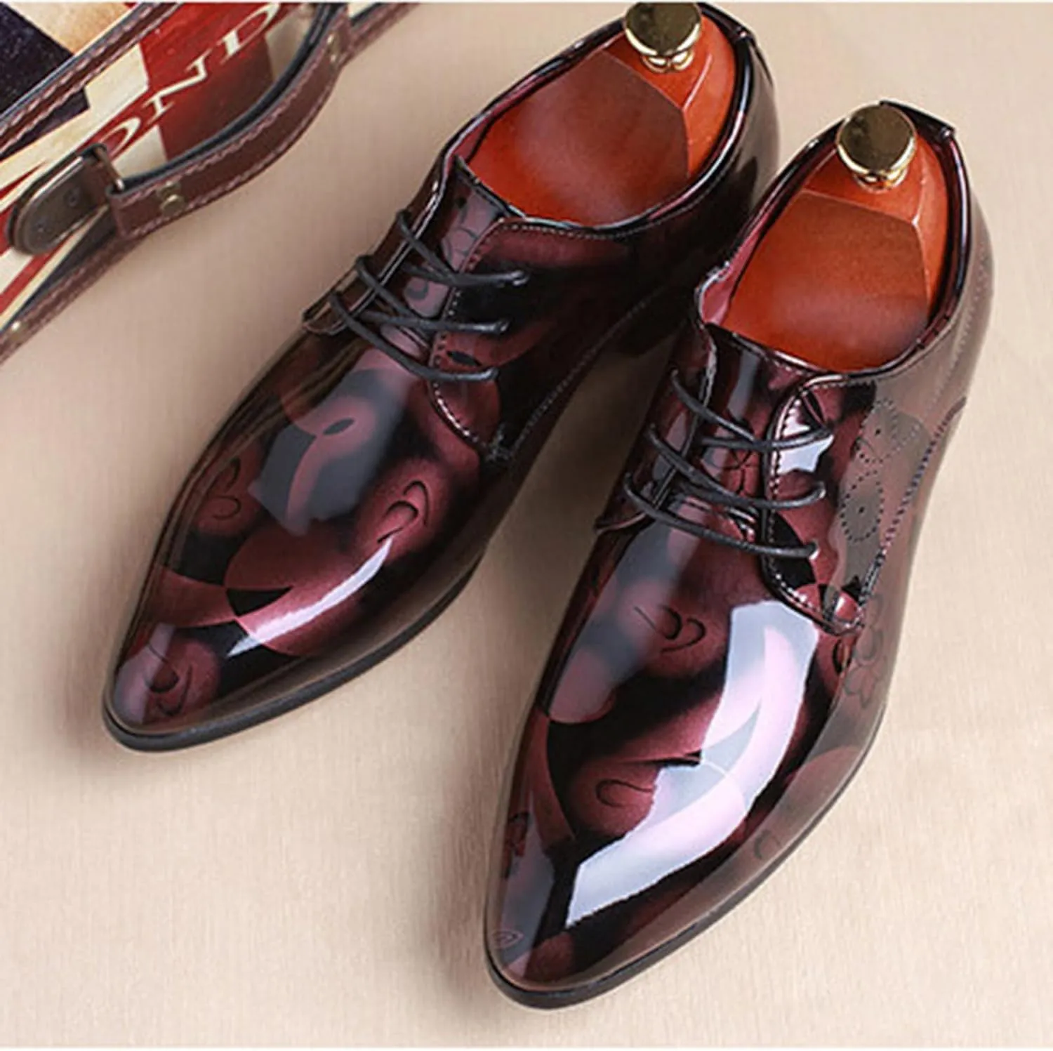 Men's Patent PU Leather Derby Shoes Wedding Wingtip Dress Shoes Men's Formal Footwear