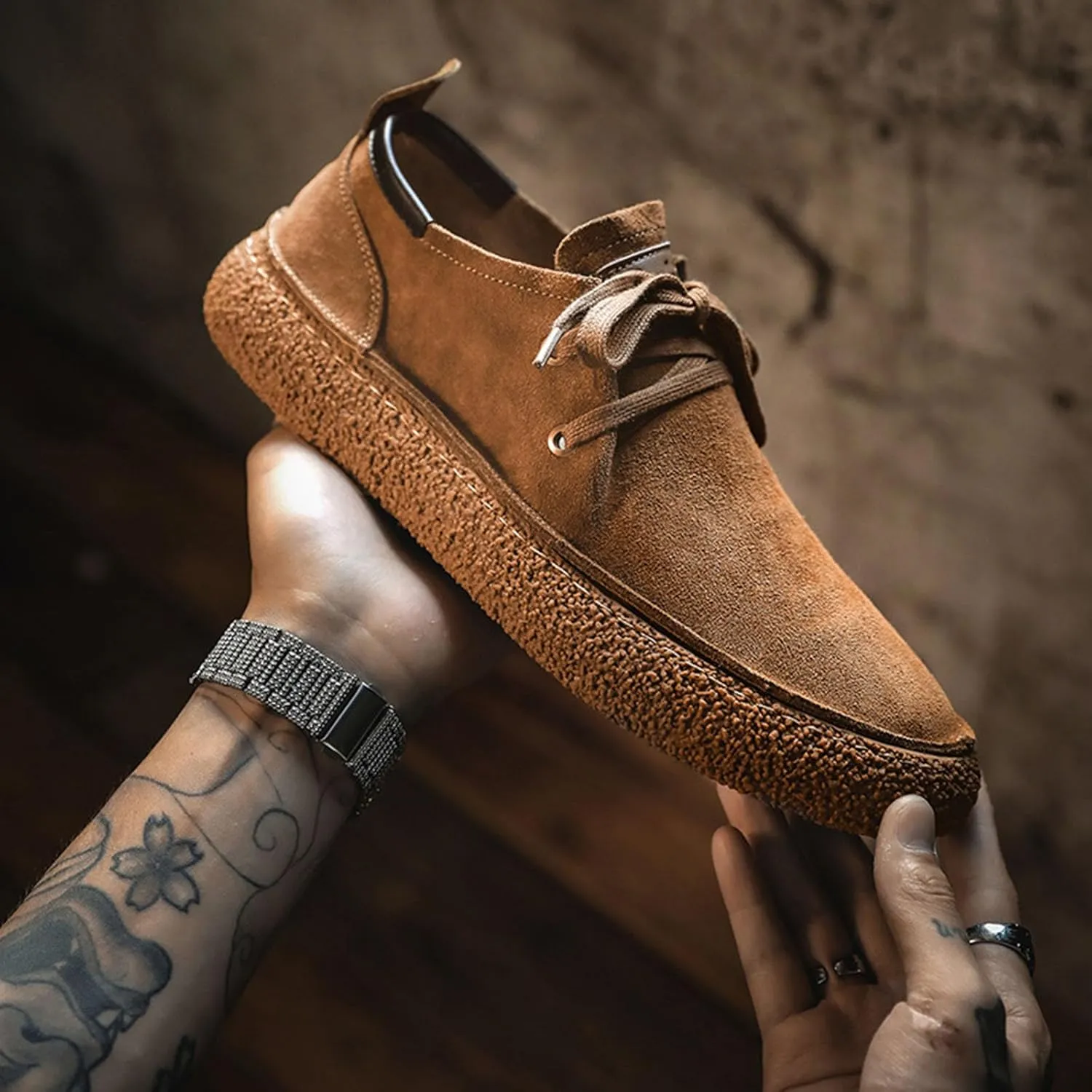 Men's Retro Suede Soft Sole Lace-Up Board Shoes Fashionable and Comfortable Non-Slip Flat Walking Shoes Classic Modern Brushed Leather Oxfords