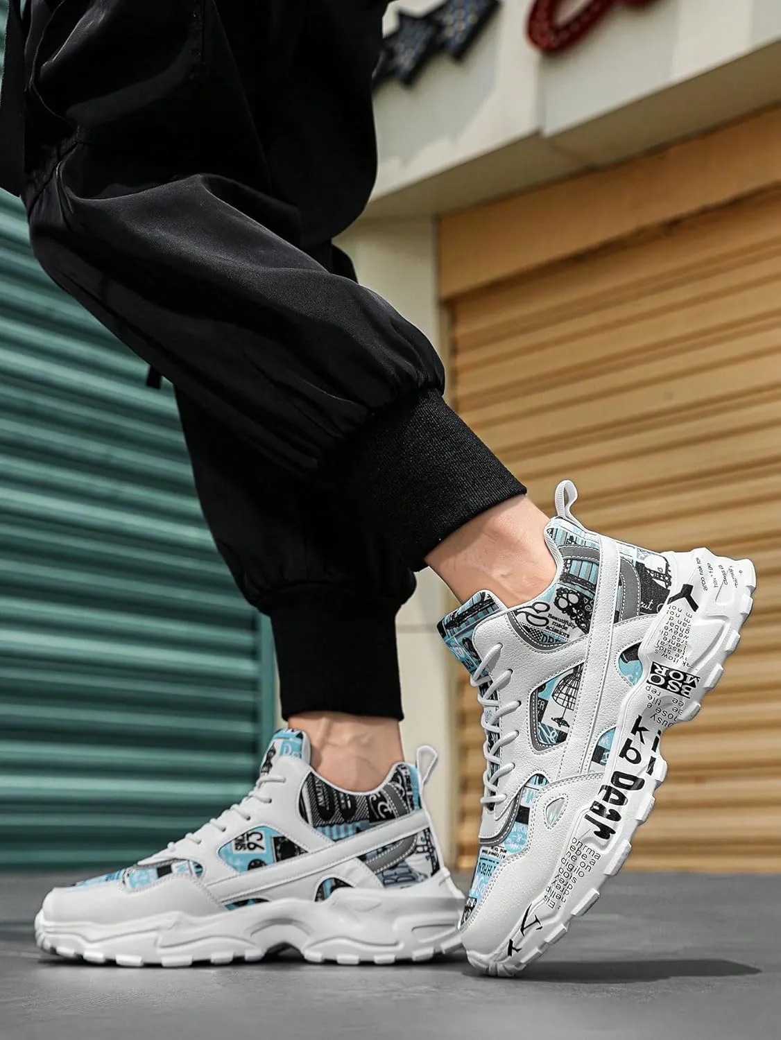 Men's White Thick-Soled Athletic Shoes With Graffiti Pattern, Lace-Up Front, Comfortable, Lightweight, Round Toe, Versatile, Breathable, Suitable For Walking, Casual, Sports And Campus Youth Style