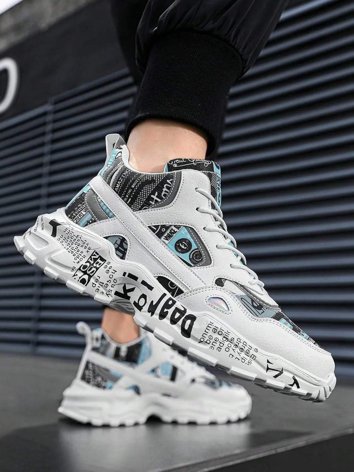 Men's White Thick-Soled Athletic Shoes With Graffiti Pattern, Lace-Up Front, Comfortable, Lightweight, Round Toe, Versatile, Breathable, Suitable For Walking, Casual, Sports And Campus Youth Style