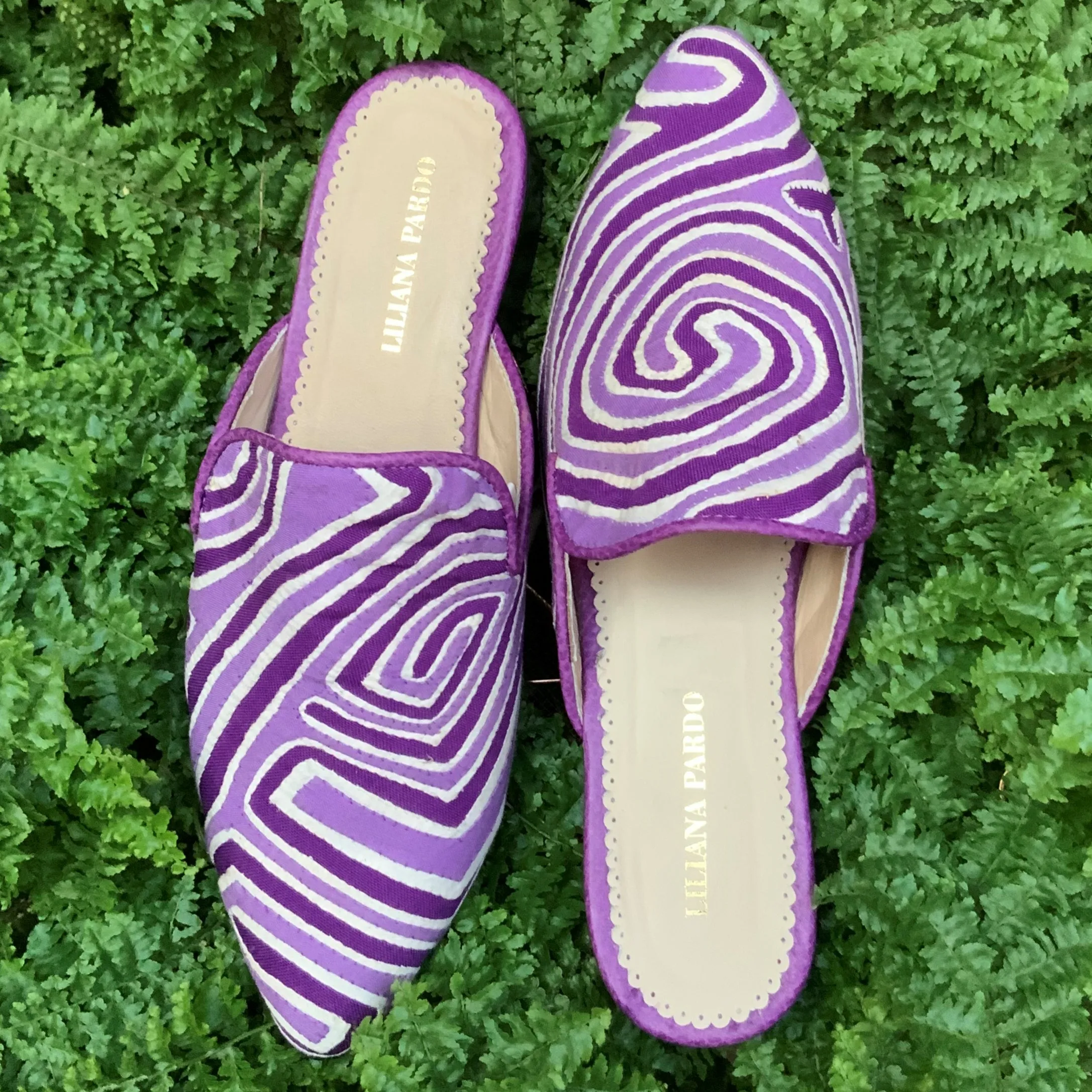 Mola Mules | Purple Tones