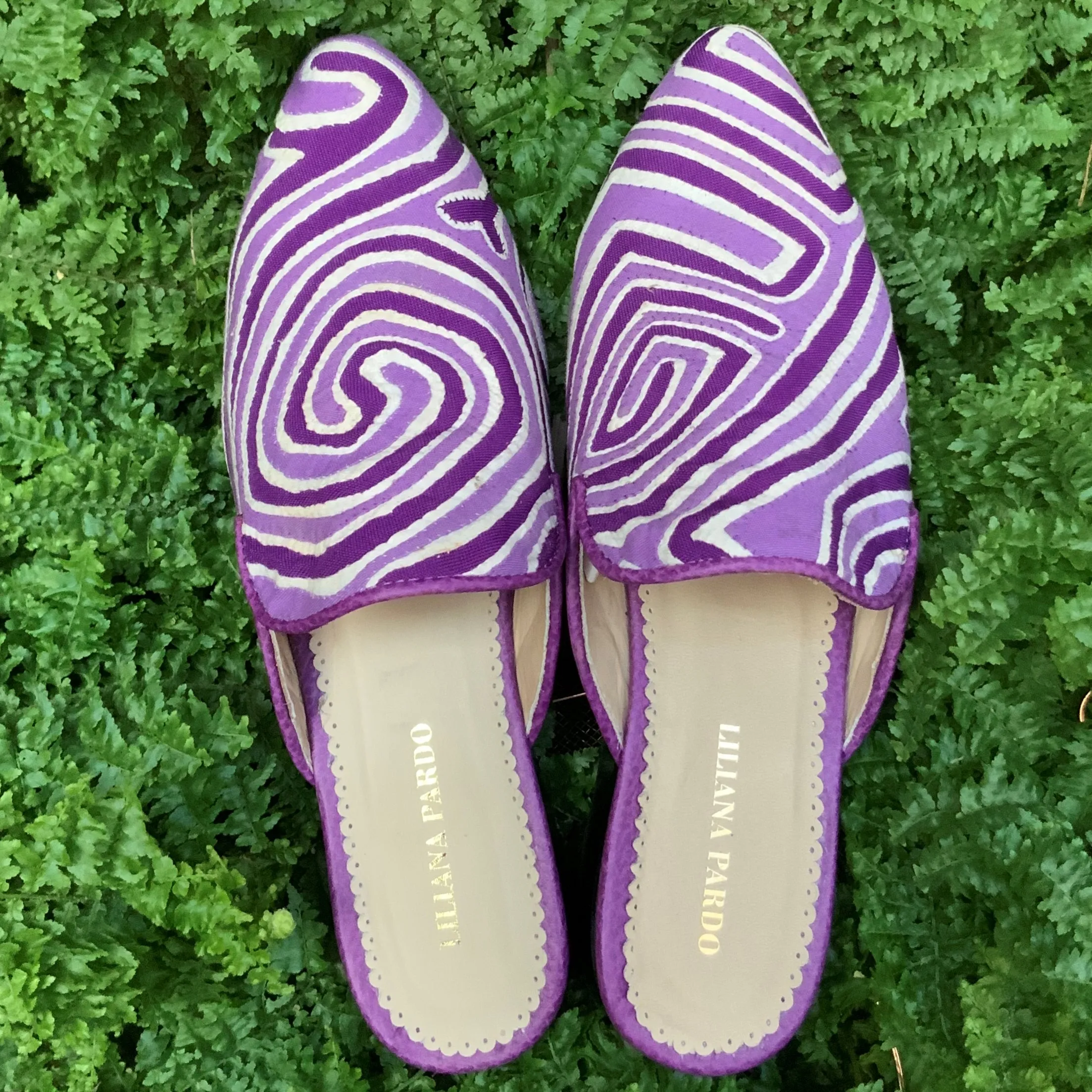 Mola Mules | Purple Tones