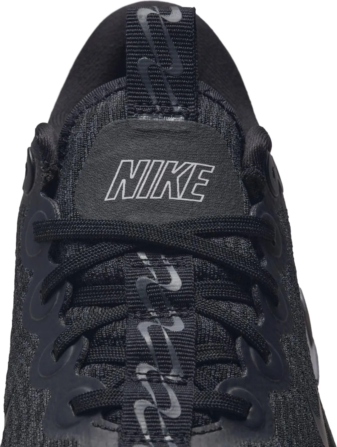 Nike Men's Motiva Sneaker