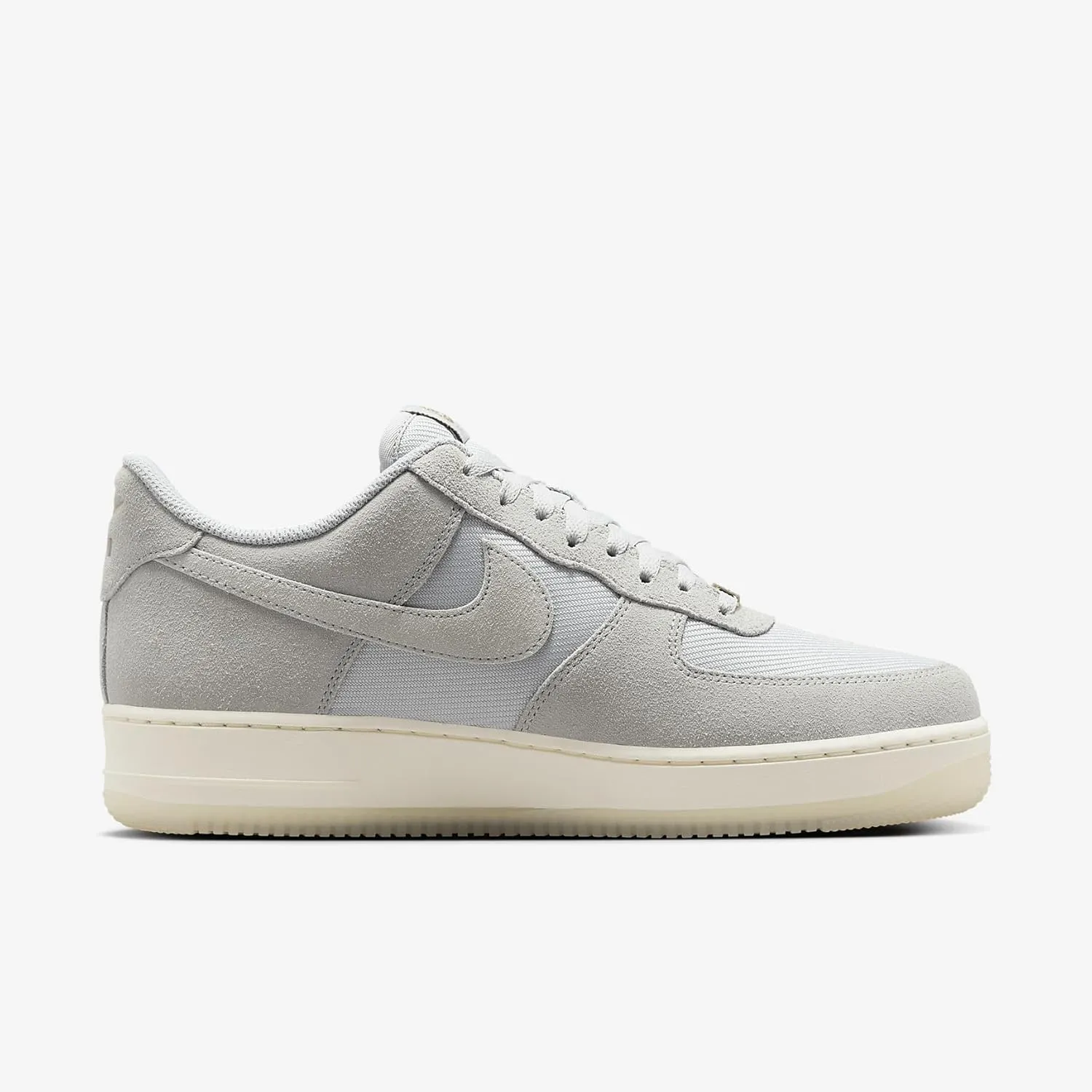 NIKE Men's Sneaker