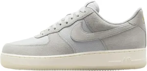 NIKE Men's Sneaker