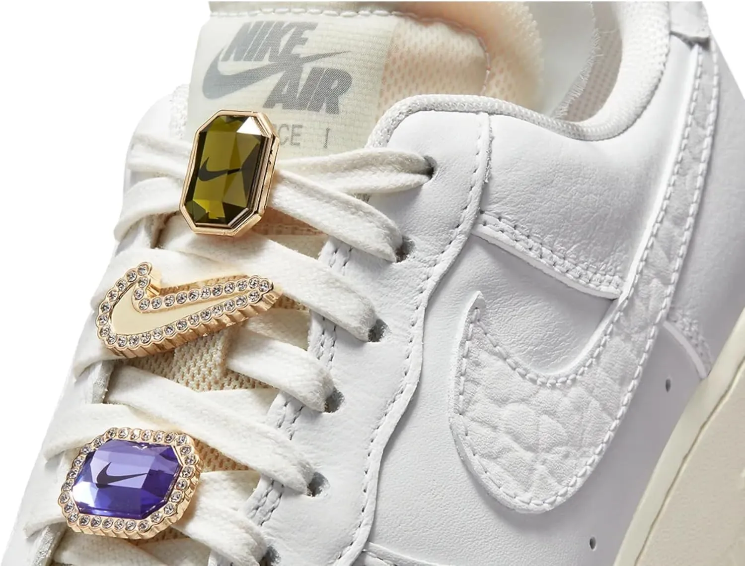NIKE Men's Sneaker
