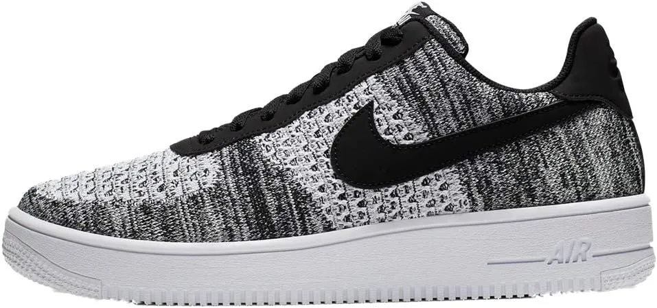 NIKE Men's Sneaker