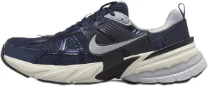 Nike Men's V2k Run Sneaker