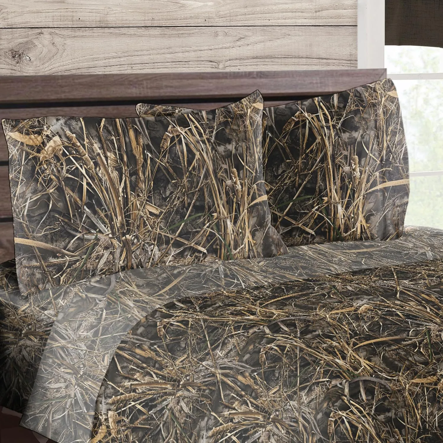 Northwest Realtree Queen Bed in a Bag Set, 1 Comforter, 1 Fitted Sheet, 1 Flat Sheet, 2 Pillowcases, All Seasons, Camo Bedding, MAX 7