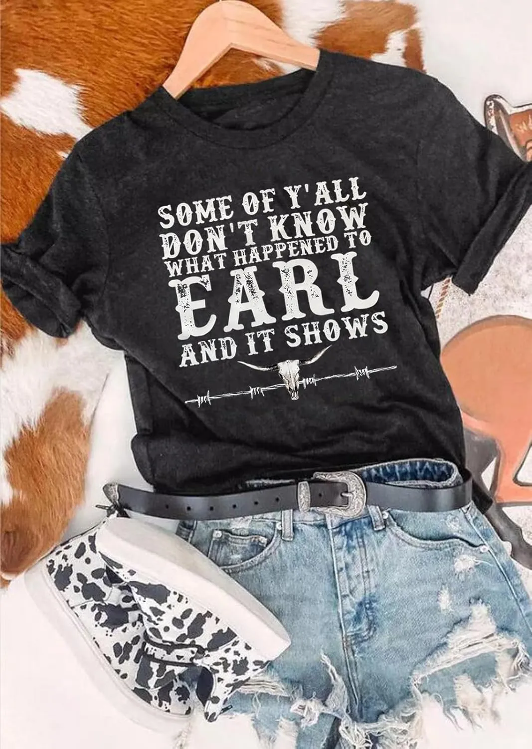 Retro Steer Skull Western T-Shirt Women Vintage Country Music Shirt Cute Cowgirl Graphic Cowboy Tees Tops