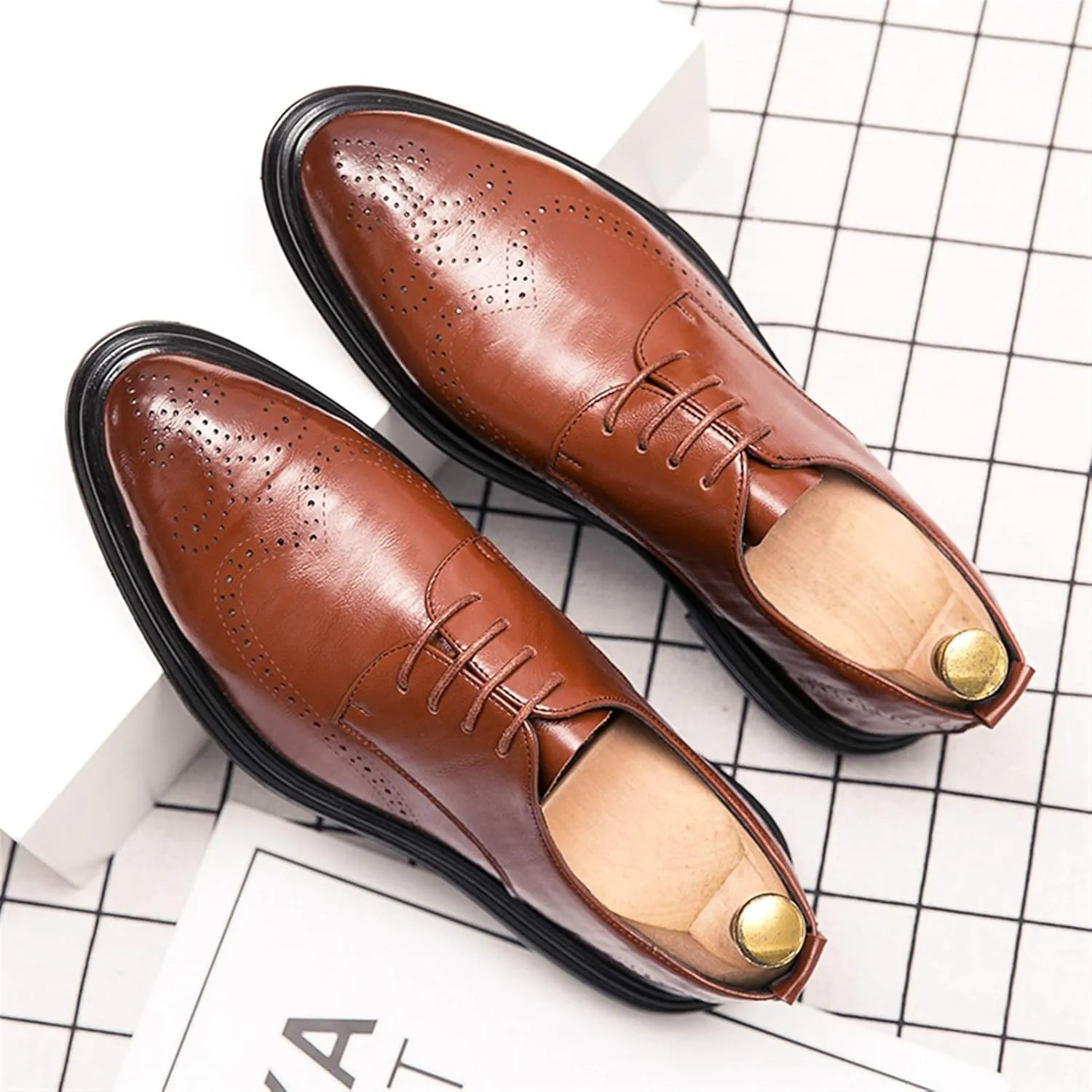 Single Season Dress Oxford for Men Lace Up Wing Tip Brogue Derby Shoes Cowhide Rubber Sole Slip Resistant Anti-Slip Non Slip Low Top Prom Very Popular Among Young People