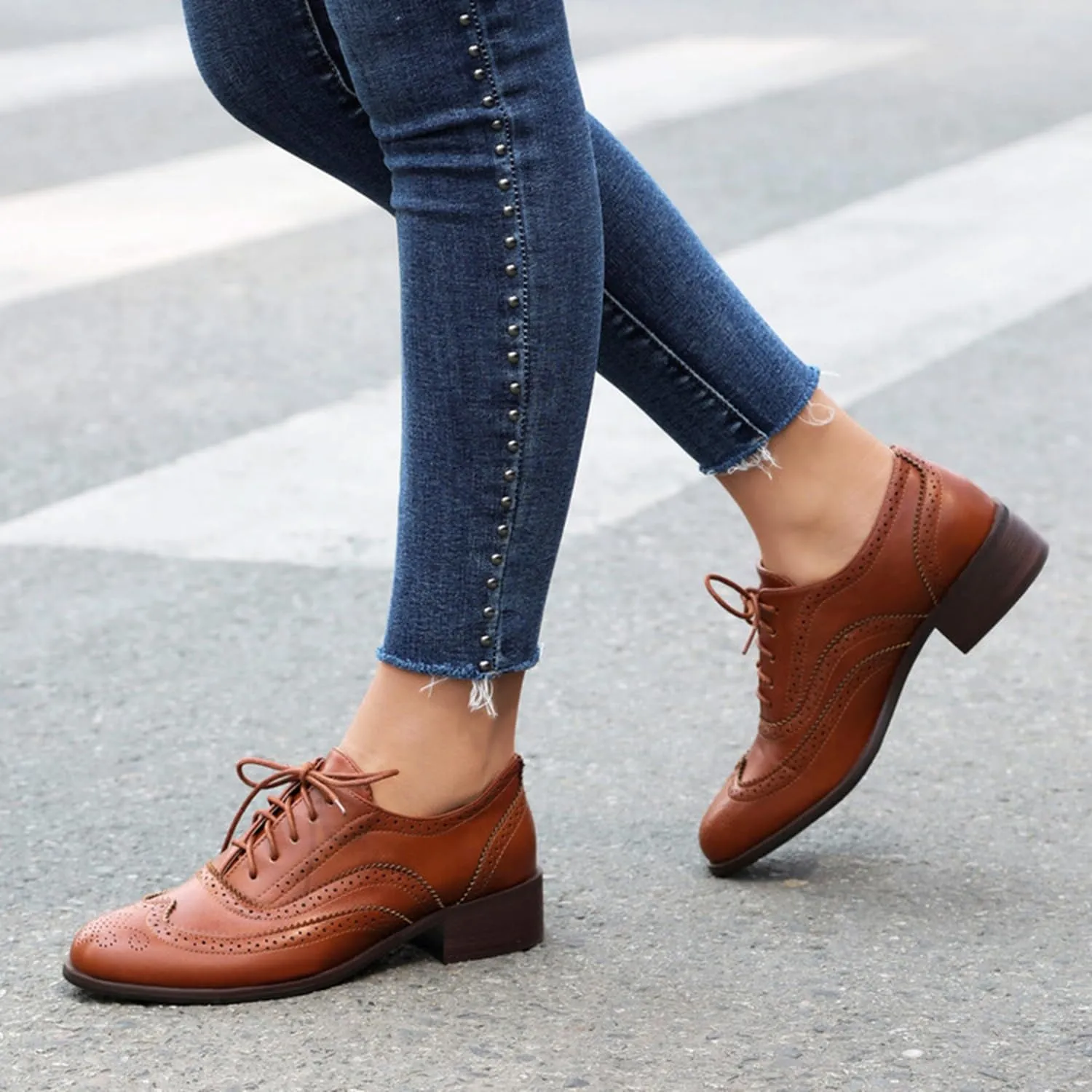 TDA Women's Perforated Wingtip Lace-up Synthetic Leather Dress Vintage Oxford Flat Shoes