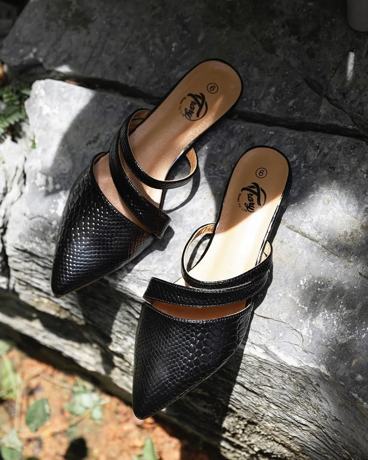 Trary Women's Pointy Toe Slidess for Women,Flat Mule Slides,Slip On Shoes