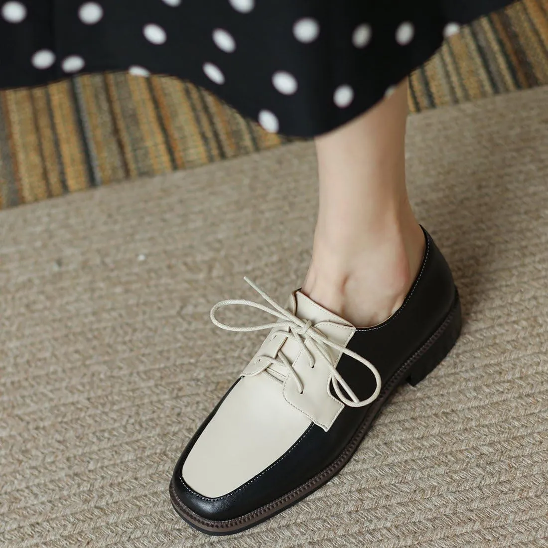Two Tone Oxfords for Women, Round Toe Lace Up Low Heel Dress Shoes