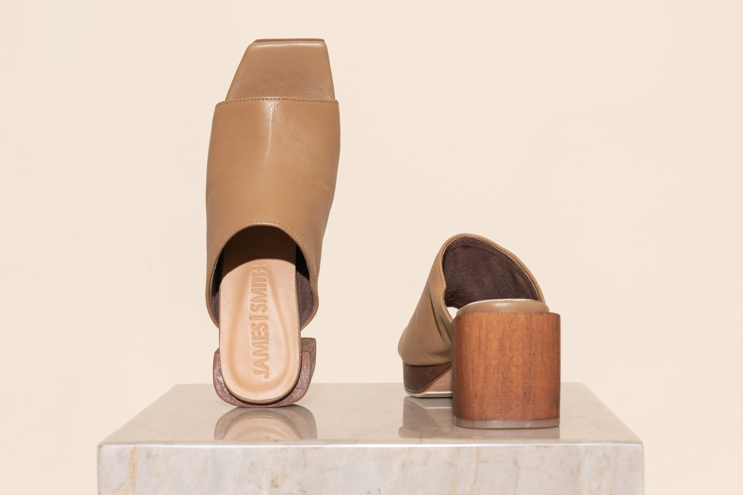 Venezia Mule Island Tan