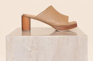 Venezia Mule Island Tan