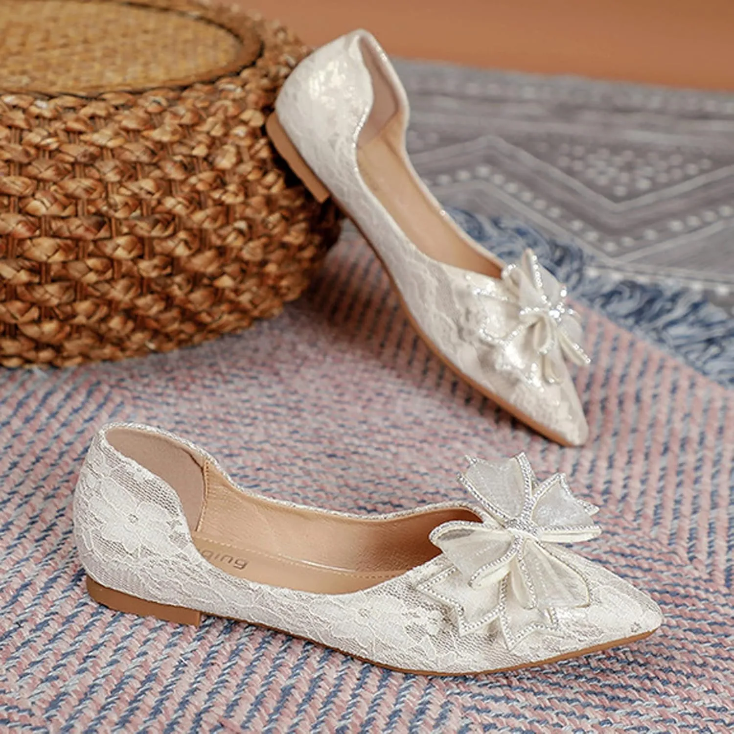 Women's Classy Pointed Toe Ballerina Ballets with Sparkly Rhinestone Bow-Knot Breathable Flat Shoes