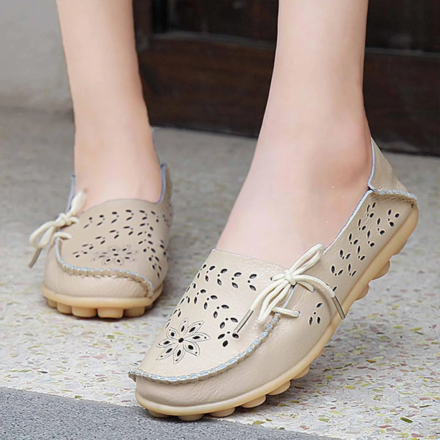 Women's Leather Hollow Breathable Slip On Loafers Comfortable Oxford Softsole Outdoor Walking Flats Shoes Driving Working Moccasins Shoes