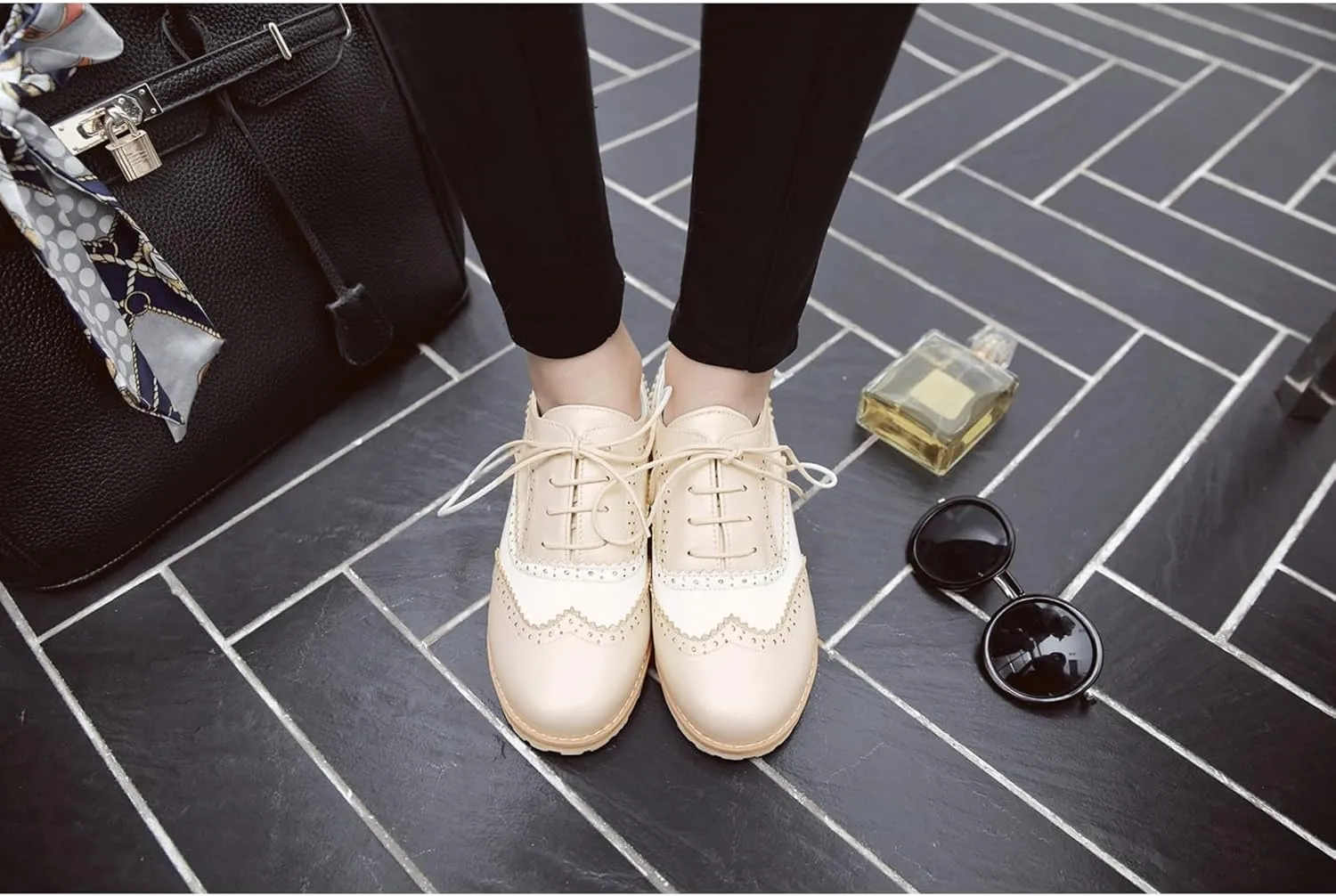 Women's Patent Leather Lace-Up Perforated Oxfords Round Toe Low Chunky Heel Block Patchwork Wingtip Brogues Pumps Casual Comfortable Derby Saddle Shoes
