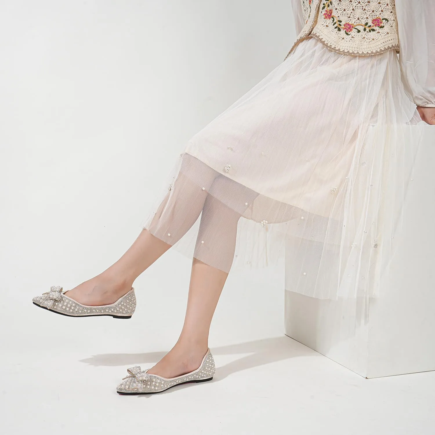 Women's Rhinestone Flats Pointed Toe Low Heel Wedding Shoes Comfortable Women Dress Shoes ﻿