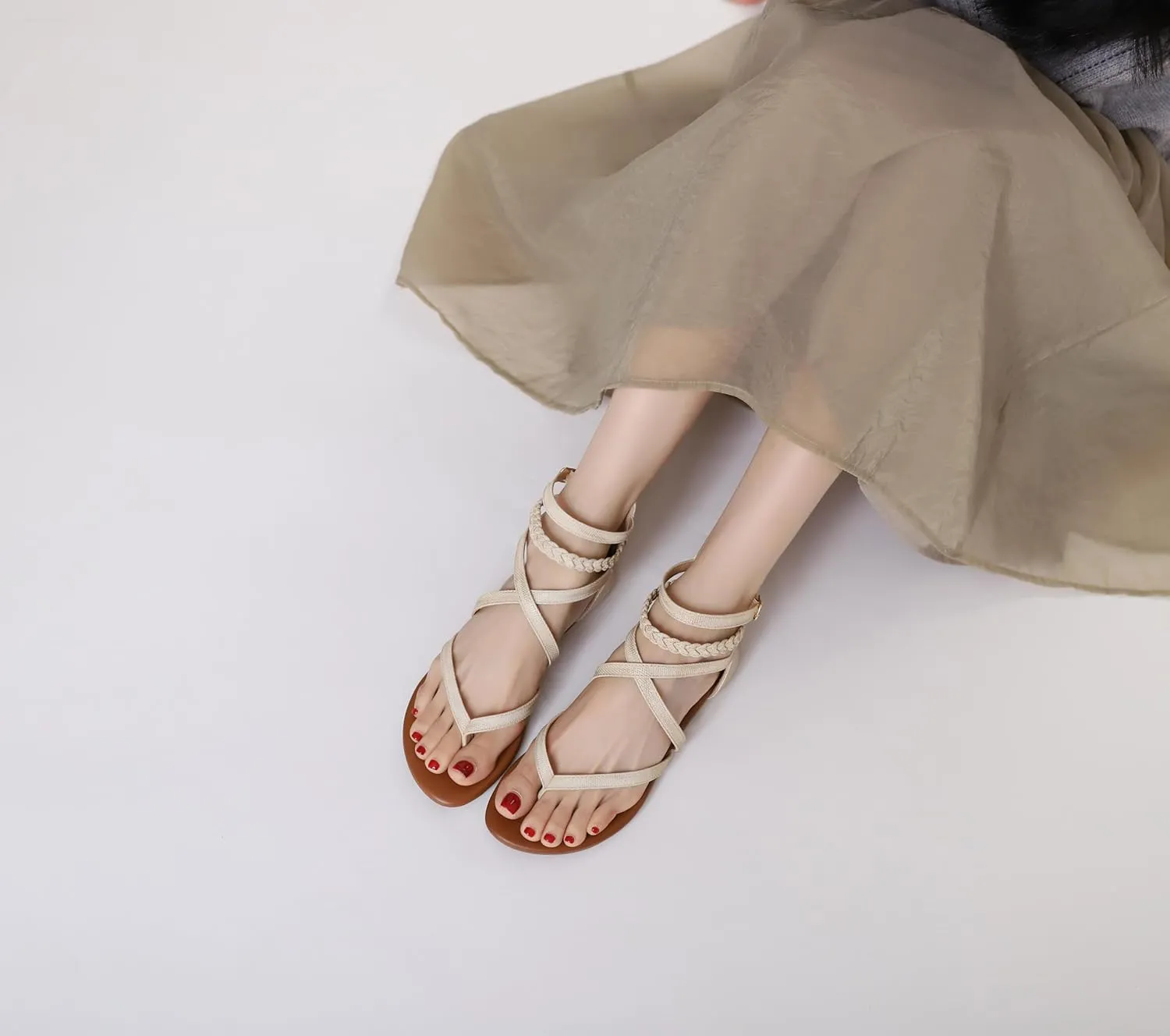 Women's Summer Strappy Flat Sandals Casual Gladiator Shoes Open Toe Sparkly Crossover Straps Dressy Fisherman Thong Sandals for Walking Beach Vacation