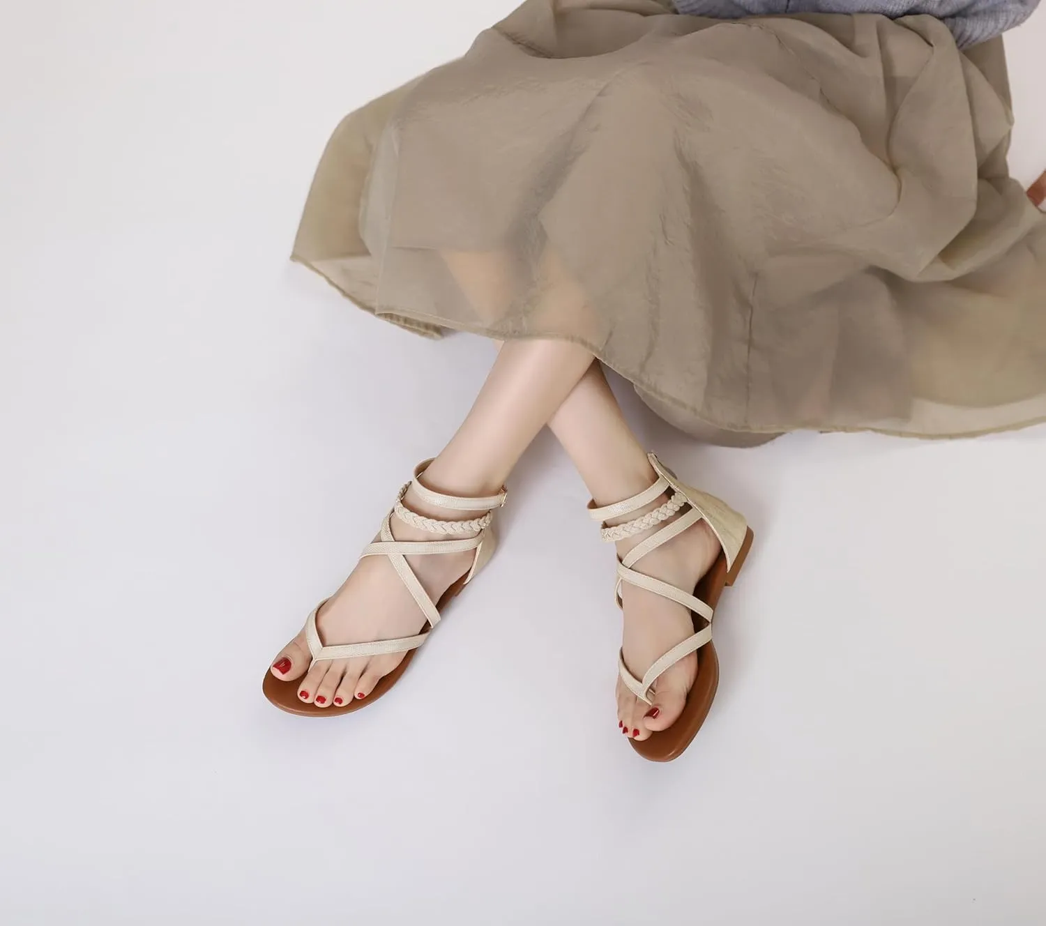 Women's Summer Strappy Flat Sandals Casual Gladiator Shoes Open Toe Sparkly Crossover Straps Dressy Fisherman Thong Sandals for Walking Beach Vacation
