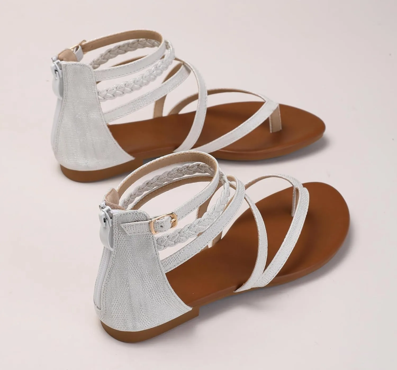 Women's Summer Strappy Flat Sandals Casual Gladiator Shoes Open Toe Sparkly Crossover Straps Dressy Fisherman Thong Sandals for Walking Beach Vacation