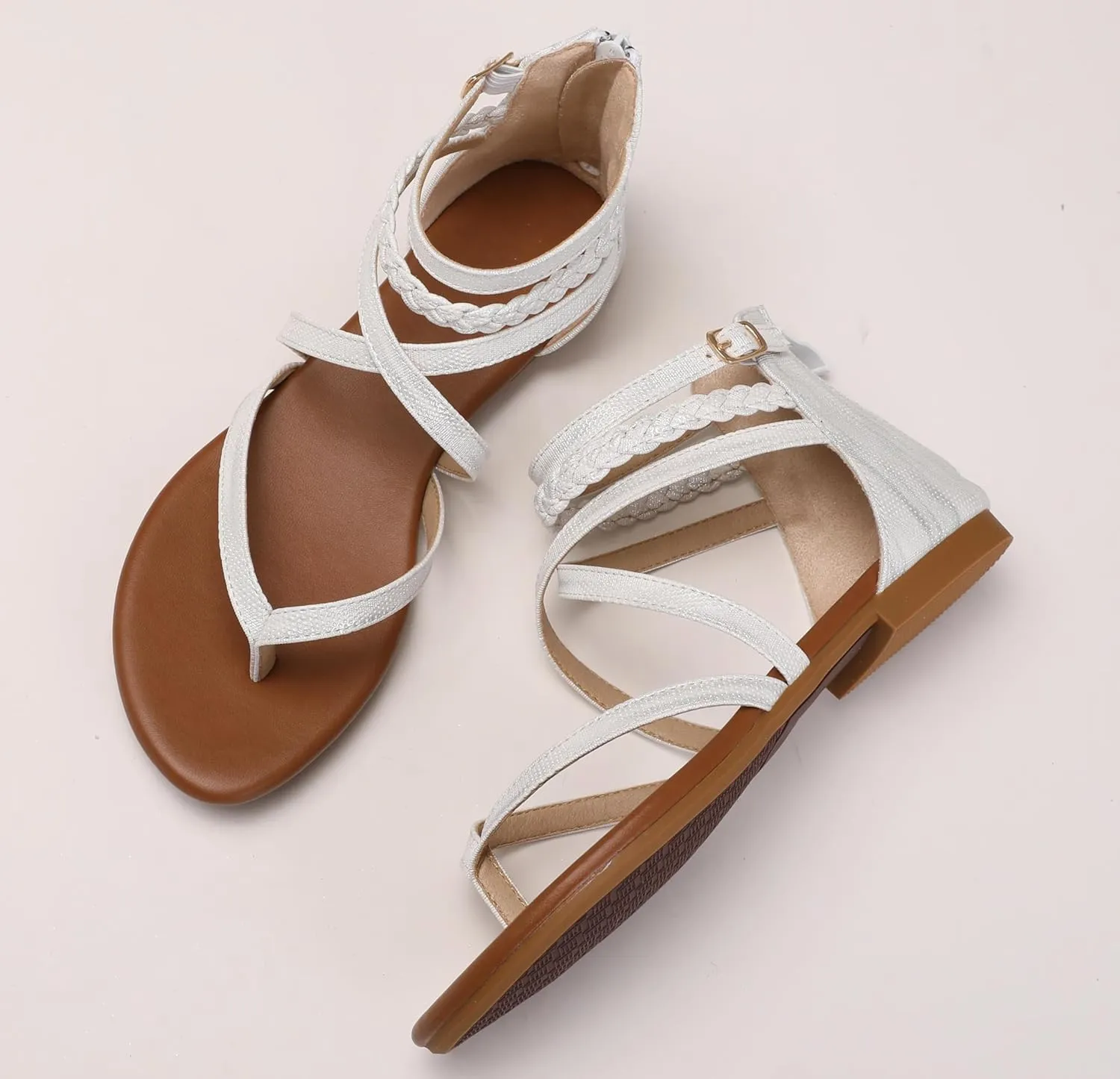 Women's Summer Strappy Flat Sandals Casual Gladiator Shoes Open Toe Sparkly Crossover Straps Dressy Fisherman Thong Sandals for Walking Beach Vacation