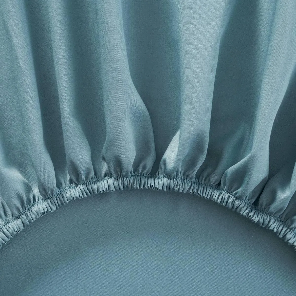 Yves Delorme Triomphe Fjord Queen 63 x 81 in Fitted Sheet - Extra Soft and Warm Luxury Sheets, 100% Natural Organic French Bed Linens - Breathable and Durable